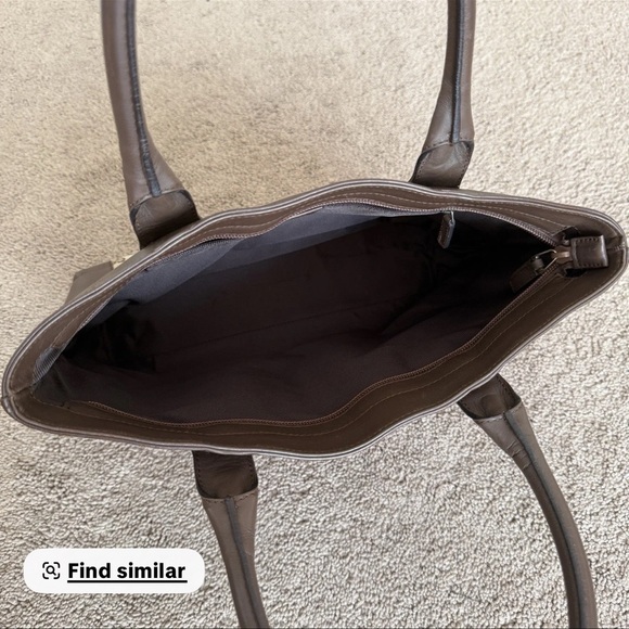 Authentic Gucci Tote - Picture 3 of 7